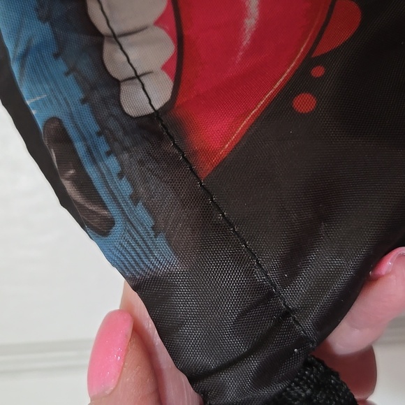 Skechers Black Drawstring Bag with Colorful Graphics Lips Shoes - Picture 3 of 4